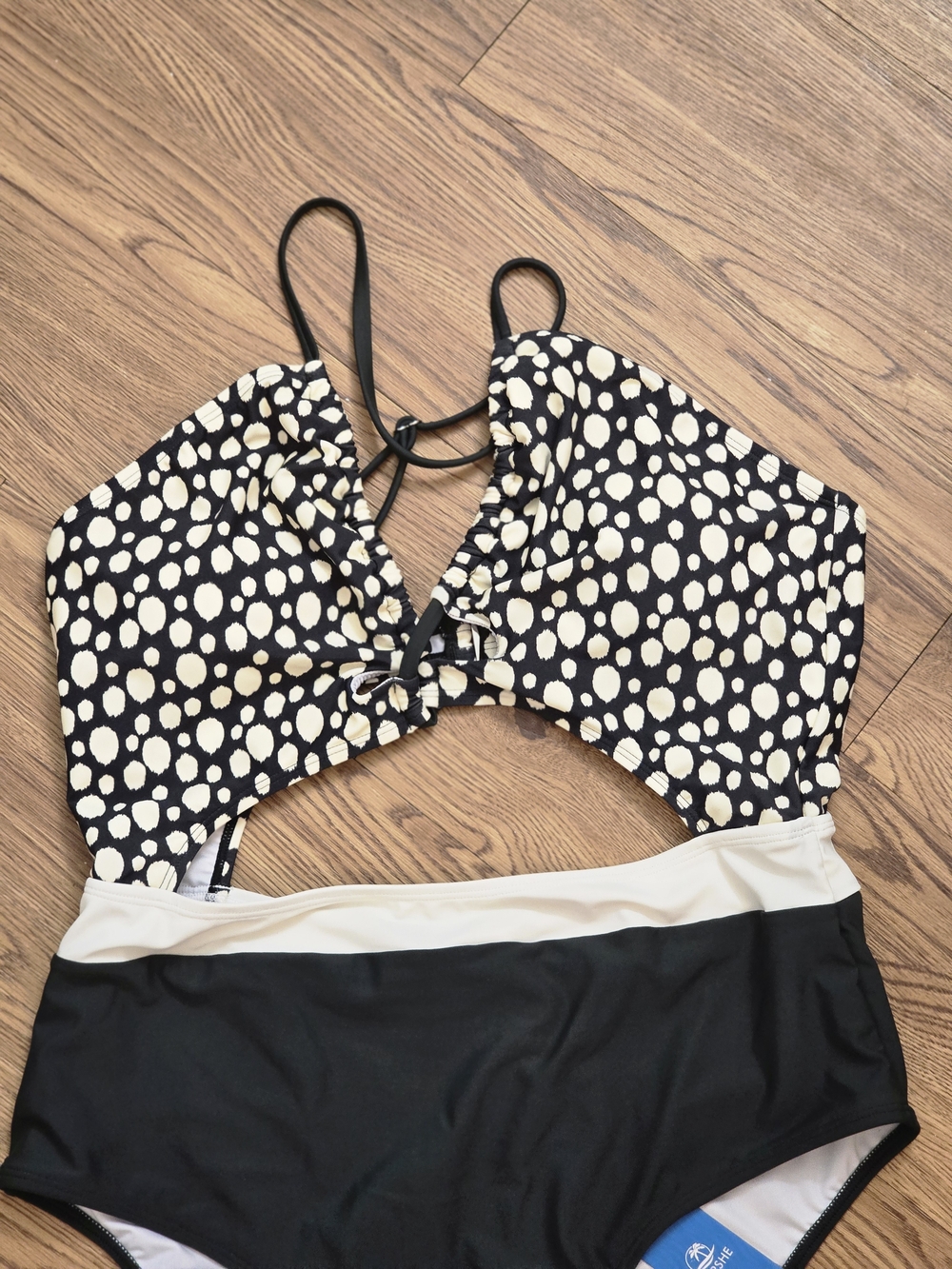CUPSHE Women's Black & White Polka Dot Cut Out Monokini - Color Block One Piece